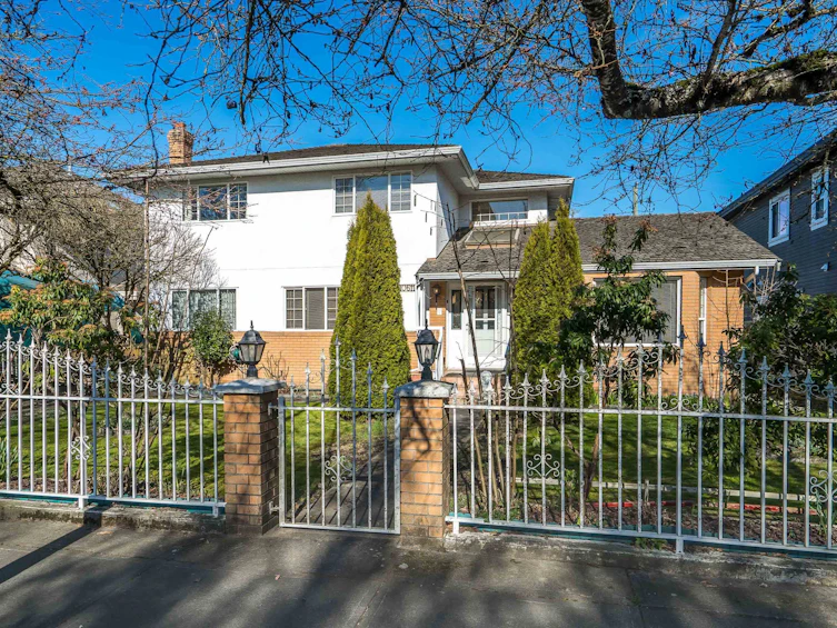 10611 Williams Road, Richmond, BC, V7A 1H9 - 2