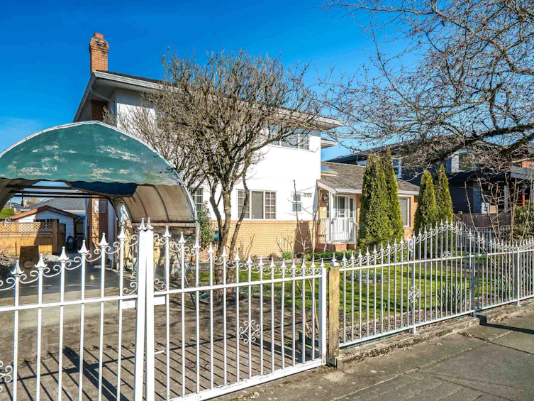 10611 Williams Road, Richmond, BC, V7A 1H9 - 3