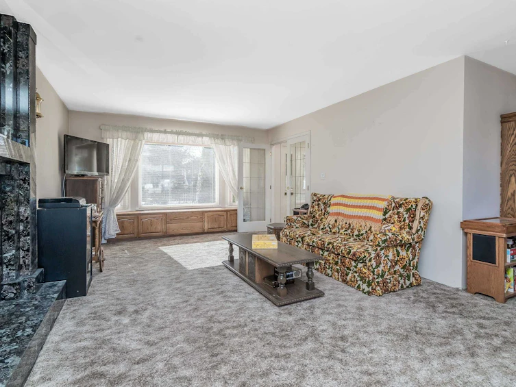 10611 Williams Road, Richmond, BC, V7A 1H9 - 10