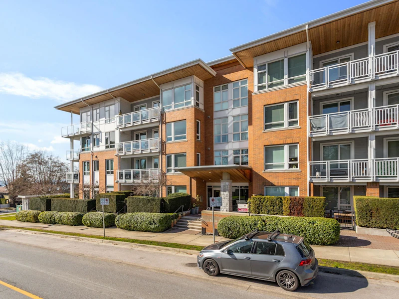 401 - 717 Chesterfield Avenue, North Vancouver BC V7M 3L8