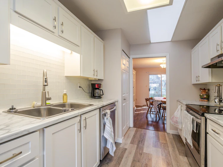 110-2460 156 Street, Surrey, BC, V4P 1C8 - 4
