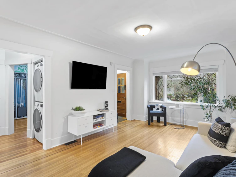 3716 W 30th Avenue, Vancouver, BC, V6S 1W8 - 4