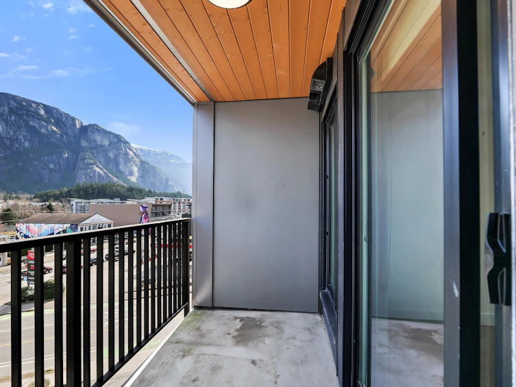 414-1365 Pemberton Avenue, Squamish, BC, V8B 1B7 - 14