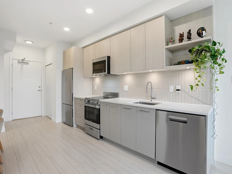 604-10777 138 Street, Surrey, BC, V3T 0T5 - 3