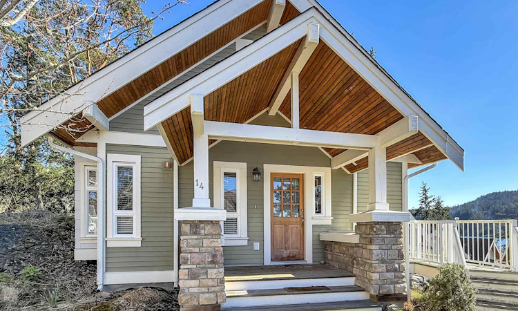 14C-2315 Mackinnon Road