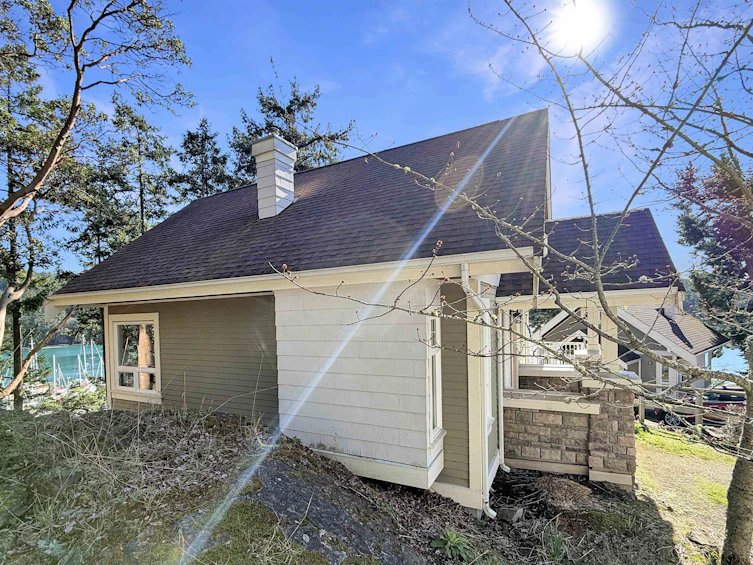 14C-2315 Mackinnon Road, Pender Island, BC, V0N 2M1 - 2