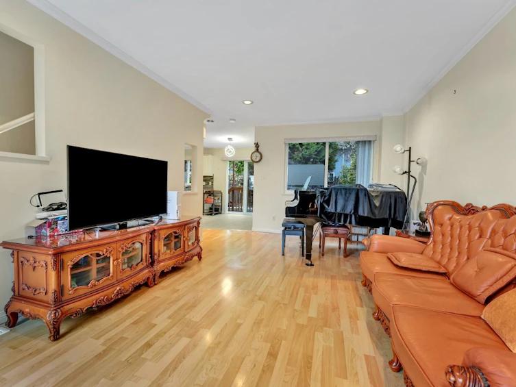 1067 Dansey Avenue, Coquitlam, BC, V3K 3H2 - 14