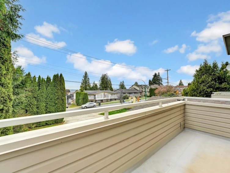 1067 Dansey Avenue, Coquitlam, BC, V3K 3H2 - 18