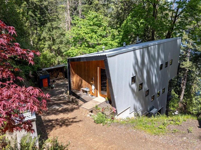 1283 Park Road, Bowen Island BC V0N 1G1