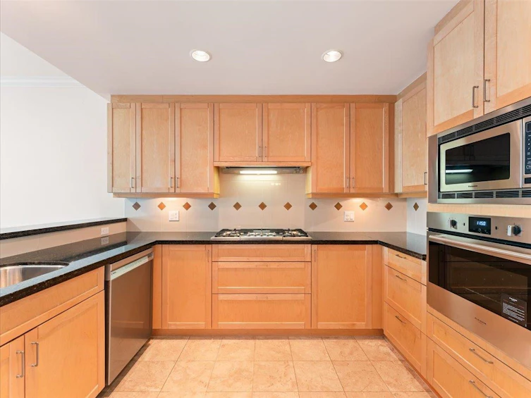 205-1717 Bayshore Drive, Vancouver, BC, V6G 3H3 - 7