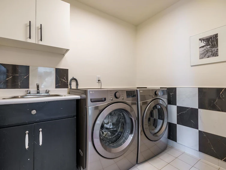 1987 W 35th Avenue, Vancouver, BC, V6M 1H8 - 25