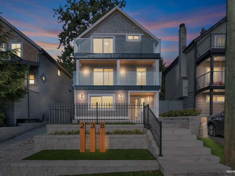 238 E 28th Street, North Vancouver, BC, V7N 1C2