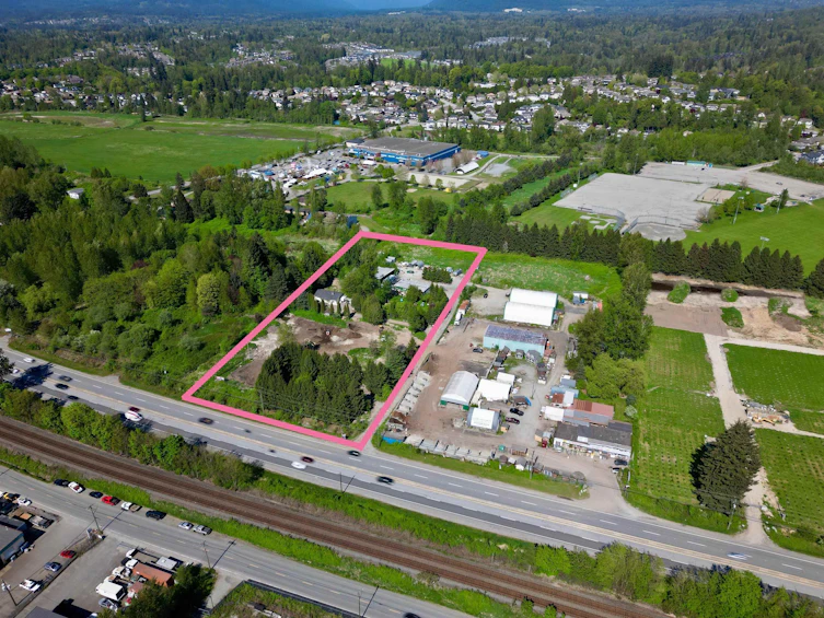 23519 Lougheed Highway, Maple Ridge, BC, V2W 1B8