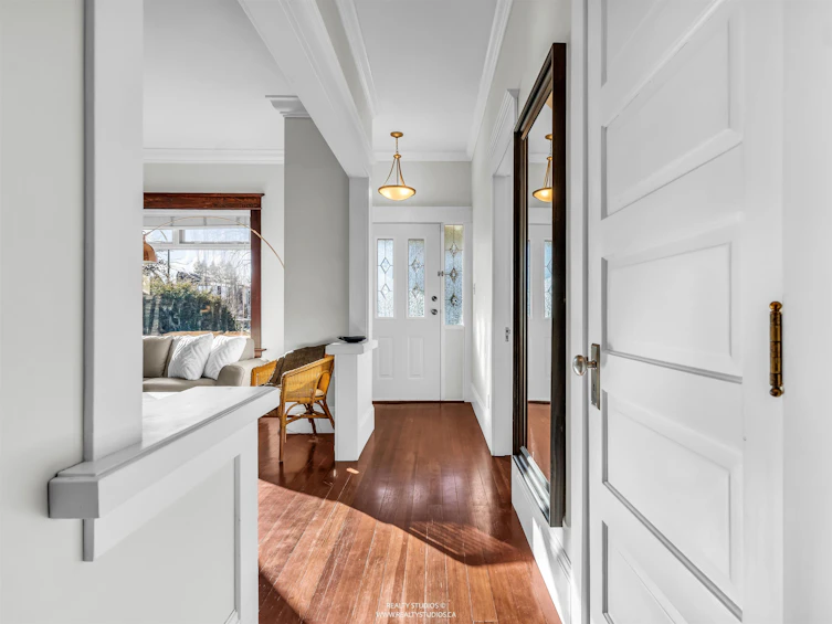4072 Ontario Street, Vancouver, BC, V5V 3G5 - 3