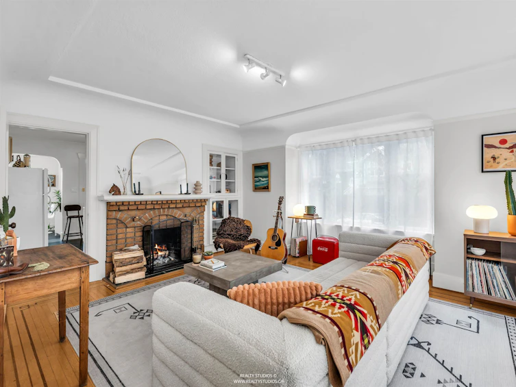 5915 Chester Street, Vancouver, BC, V5W 3B7 - 3