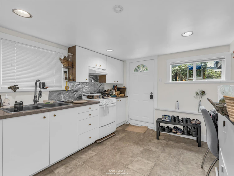 5915 Chester Street, Vancouver, BC, V5W 3B7 - 26