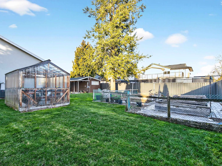 9044 144 Street, Surrey, BC, V3V 5Z8 - 37