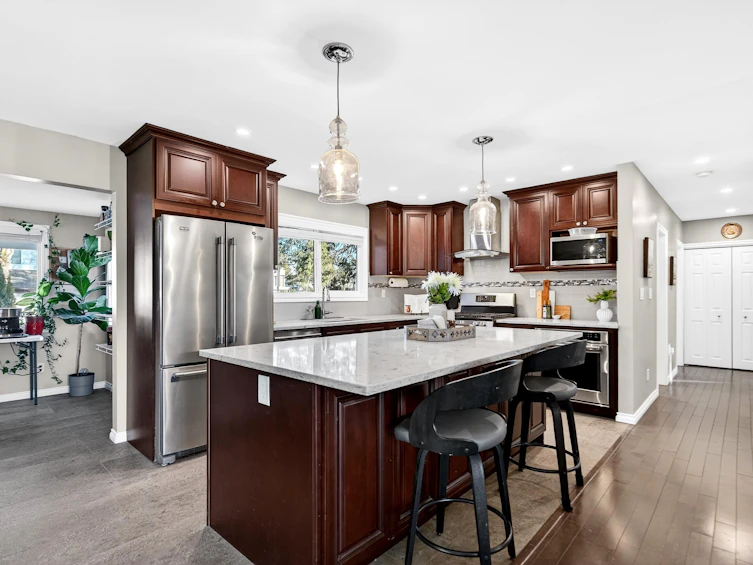 9044 144 Street, Surrey, BC, V3V 5Z8 - 10