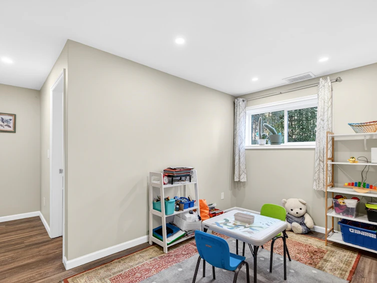9044 144 Street, Surrey, BC, V3V 5Z8 - 29
