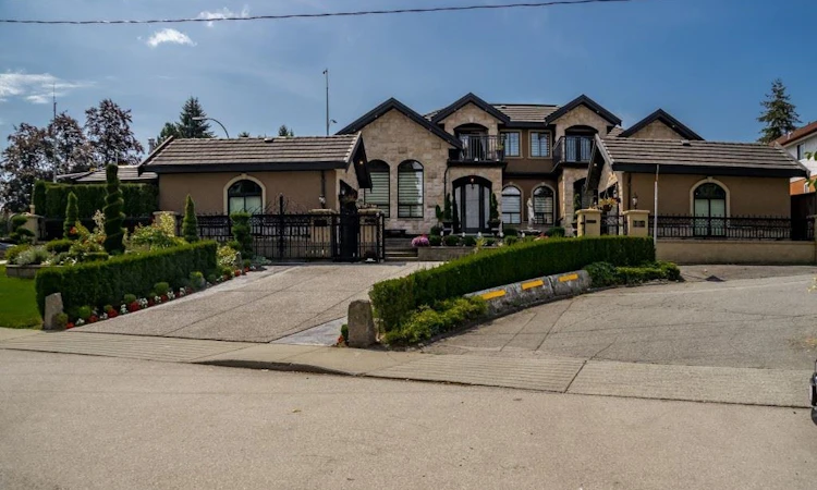 5957 Forglen Drive