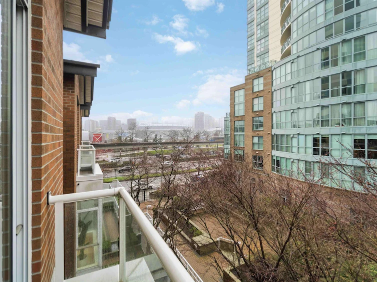 1268 Quebec Street, Vancouver, BC, V6A 4G7 - 24
