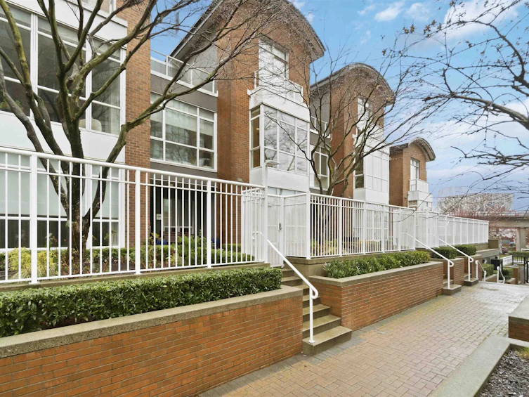 1268 Quebec Street, Vancouver, BC, V6A 4G7 - 32
