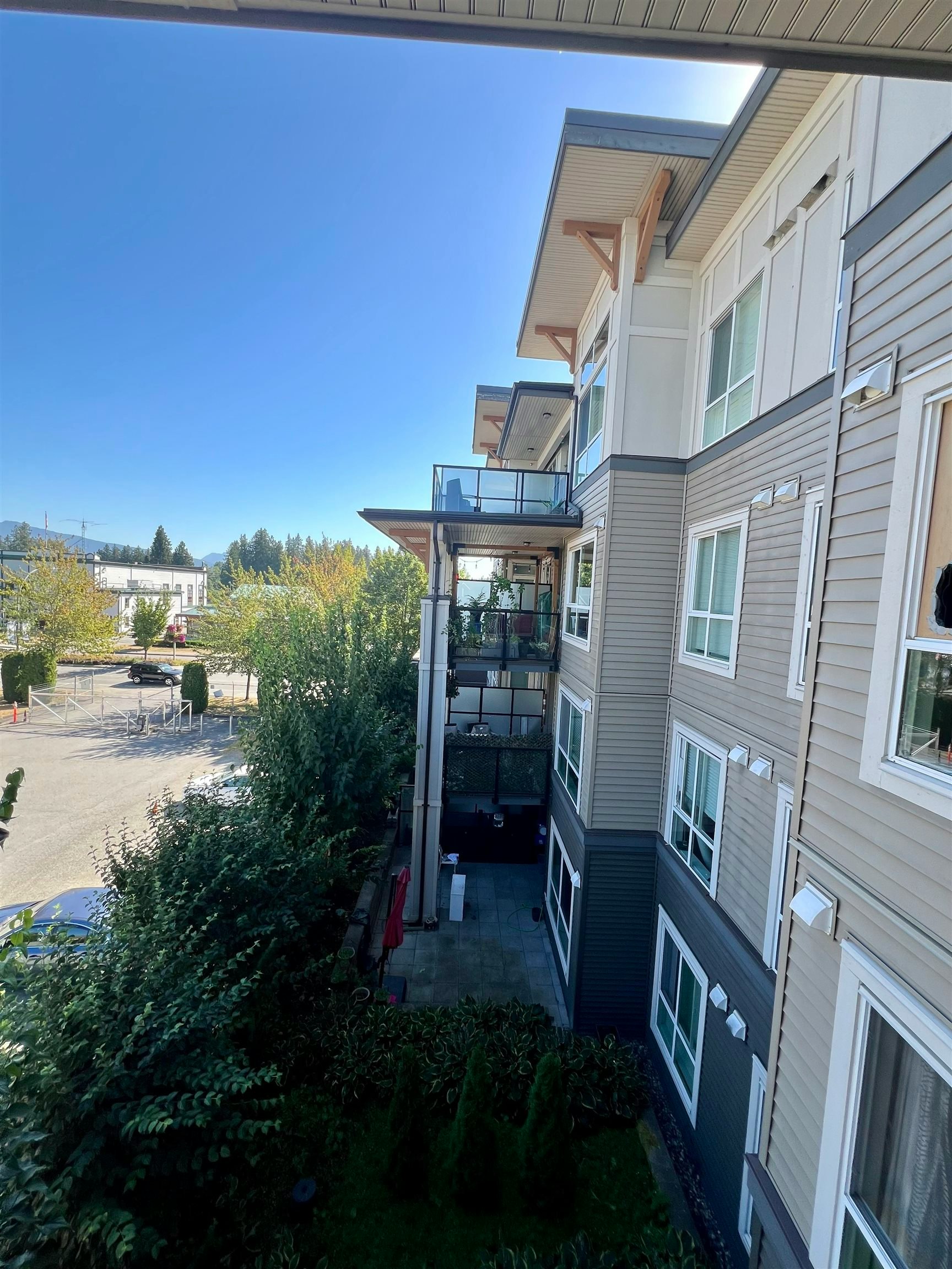 For Sale: 302-12409 Harris Road, Pitt Meadows, BC - REW