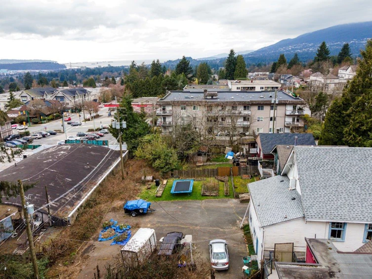 131 E Kings Road, North Vancouver, BC, V7N 1H4 - 2