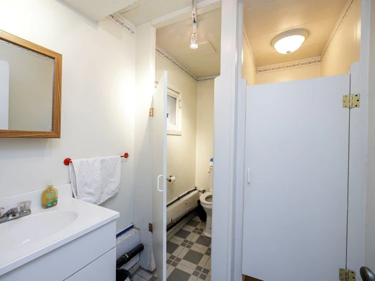 131 E Kings Road, North Vancouver, BC, V7N 1H4 - 22