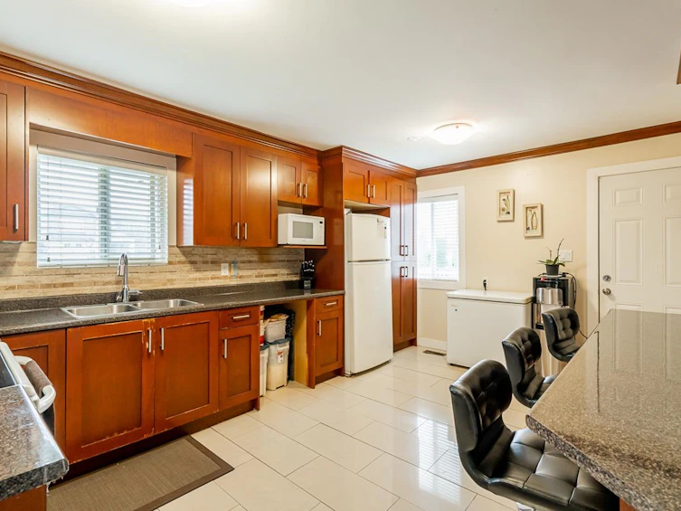 1247 Ewen Avenue, New Westminster, BC, V3M 5E5 - 12