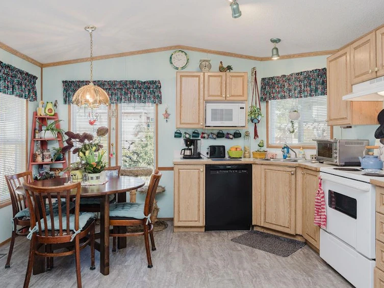 753 Steinbrunner Road, Gibsons, BC, V0N 1V9 - 9