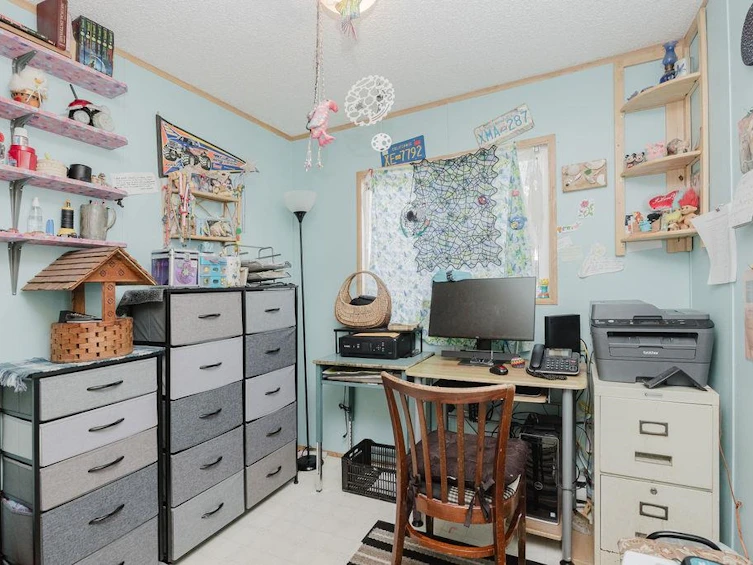 753 Steinbrunner Road, Gibsons, BC, V0N 1V9 - 16