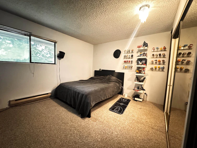 10527 Holly Park Lane, Surrey, BC, V3R 6X8 - 9
