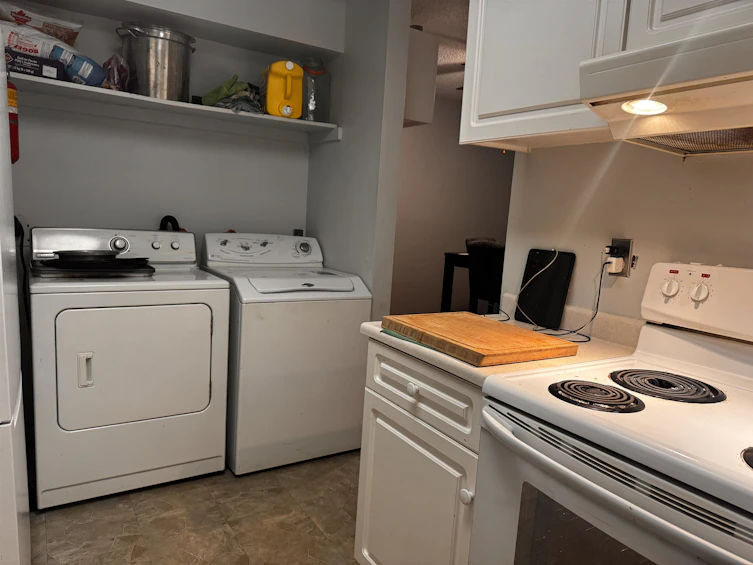 10527 Holly Park Lane, Surrey, BC, V3R 6X8 - 5