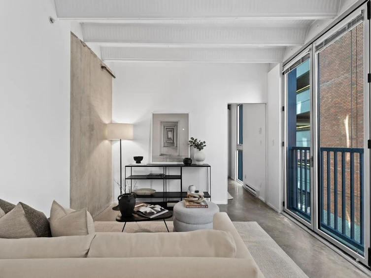 303-219 E Georgia Street, Vancouver, BC, V6A 1Z6 - 2