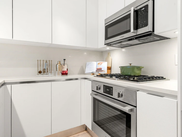 208-199 Victory Ship Way, North Vancouver, BC, V9L 0E2 - 12