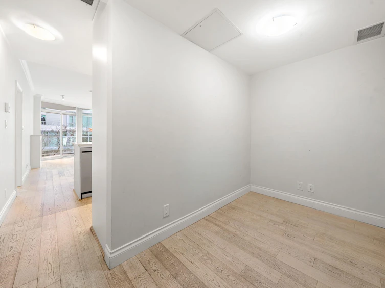 208-199 Victory Ship Way, North Vancouver, BC, V9L 0E2 - 7