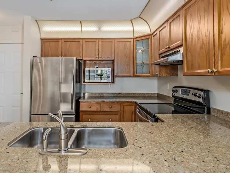 306-48 Richmond Street, New Westminster, BC, V3L 5P4 - 13