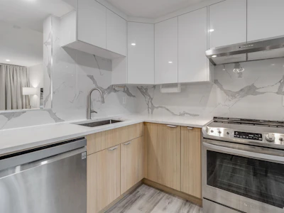 27-6100 Tiffany Boulevard - 5