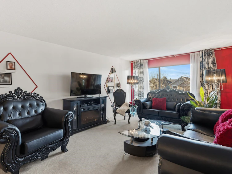 205-8720 No. 1 Road, Richmond, BC, V7C 4L5 - 2
