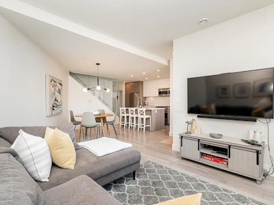 3412 St. Catherines Street - 4