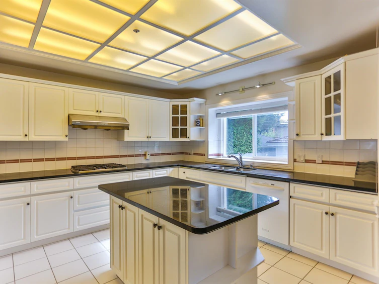 2868 W 36th Avenue, Vancouver, BC, V6N 2R1 - 5
