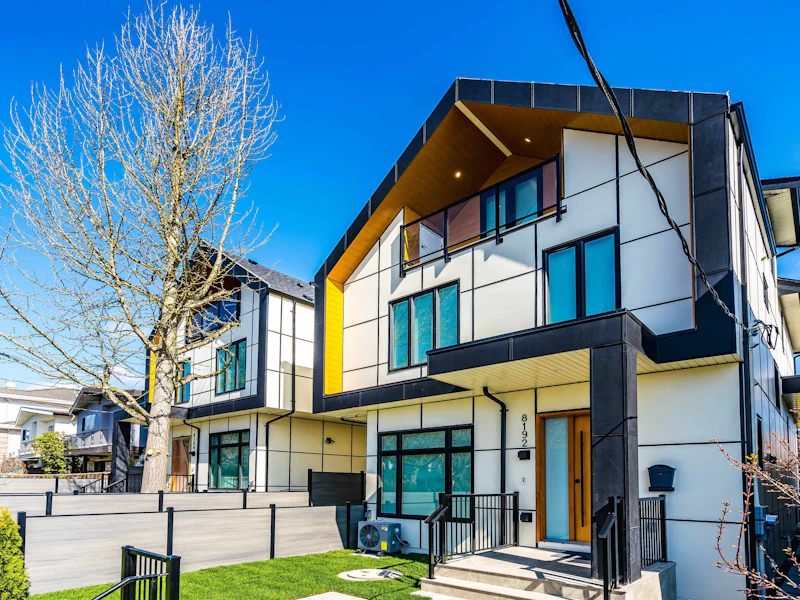 8192 Cartier Street, Vancouver BC V6P 4T5