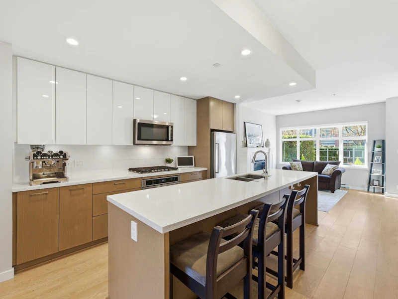 TH6 - 271 Francis Way, New Westminster BC