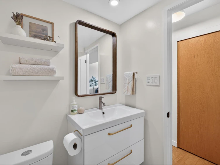 330-210 W 2nd Street, North Vancouver, BC, V7M 1C6 - 17