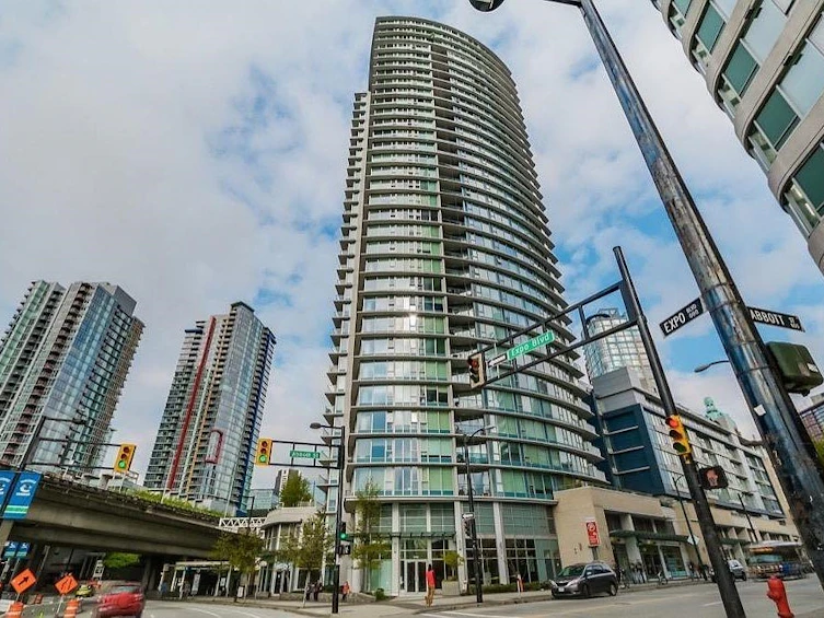 301-689 Abbott Street, Vancouver, BC, V6B 0J2
