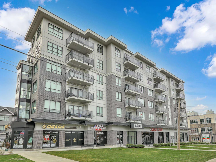 505-6285 King George Boulevard, Surrey, BC, V3X 0L3 - 2