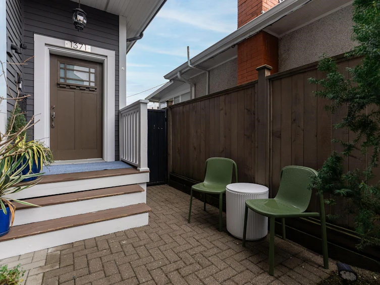 1371 E 13th Avenue, Vancouver, BC, V5N 2B5 - 2