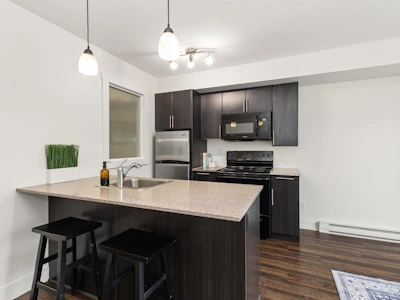 321-2565 Campbell Avenue - 5