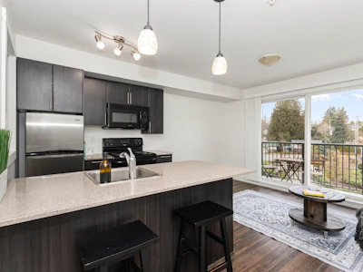 321-2565 Campbell Avenue - 4